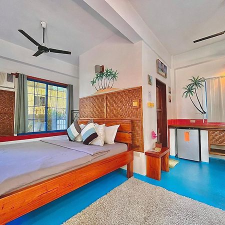 Apo Diver Beach Resort San Juan  Exterior foto