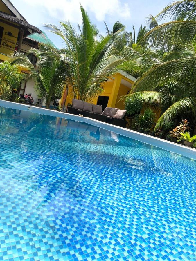 Apo Diver Beach Resort San Juan  Exterior foto